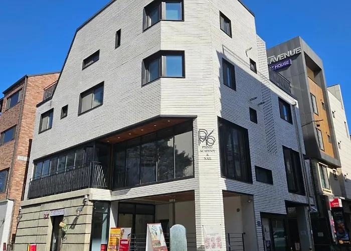 Hongdae, 6 Ppl, New Building, Big Terrace