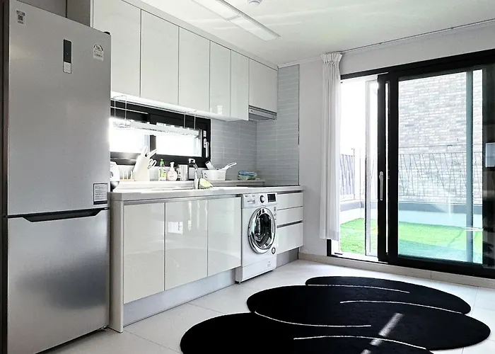 Villa Hongdae, 6 Ppl, New Building, Big Terrace *